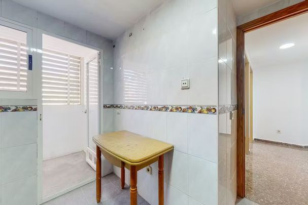 Carrer Vidal de Blanes, Valencia, Valencian Community 46024 - Photo 1