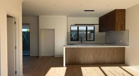 Stunning 4BR New Build in Papatoetoe! - Photo 4