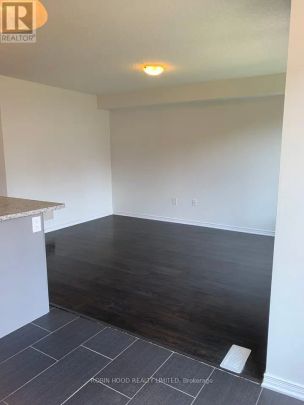 18 CROMARTY AVENUE - Photo 1