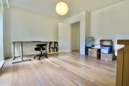 Stijlvolle, ruime villa met 4 slp, inpandige garage, tuin en terras voor 1.350 EUR/mnd - Photo 5