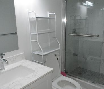 For Lease - 137 Markham Street Unit# main, Toronto, Ontario - Photo 6