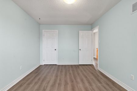 For Lease - 149 Sunforest Drive, Brampton, Ontario - Photo 3