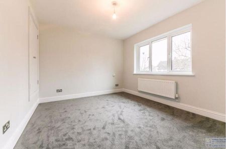 3 bedroom apartment to rent - Photo 3