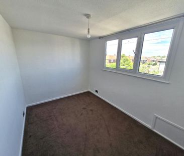2 bedroom semi-detached house to rent - Photo 2