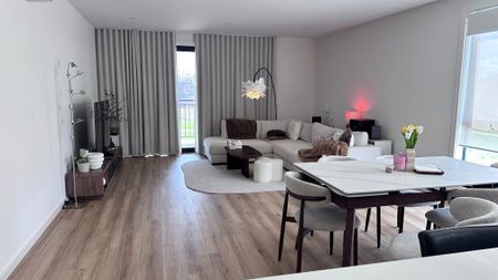 Sunshine North - Photo 2