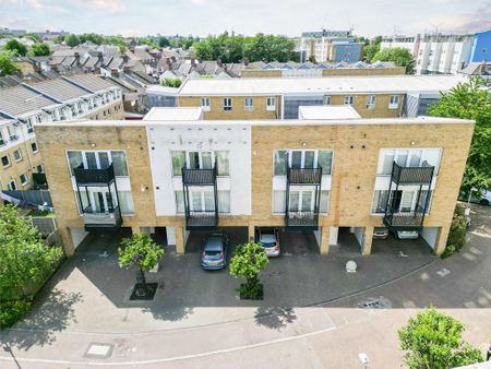 1 bedroom semi-detached house to rent - Photo 4