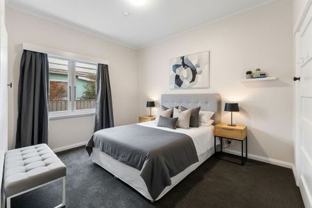 Family home in central Richmond - Photo 4