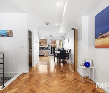 Timeless elegance - Photo 2