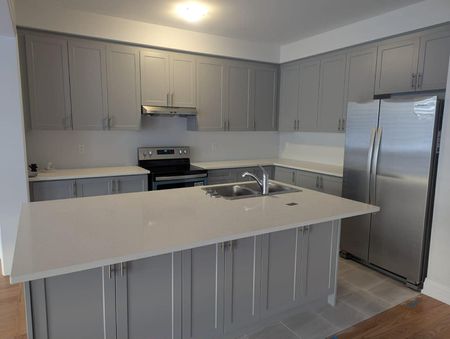 For Lease - 888 Knights Lane, Woodstock, Ontario - Photo 3