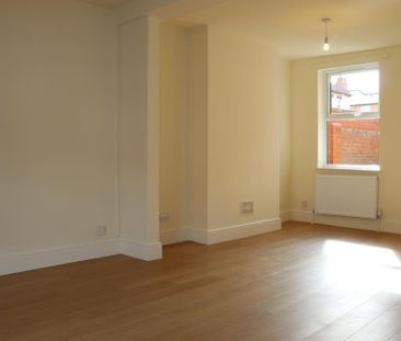 3 bedroom end of terrace house to rent - Photo 1