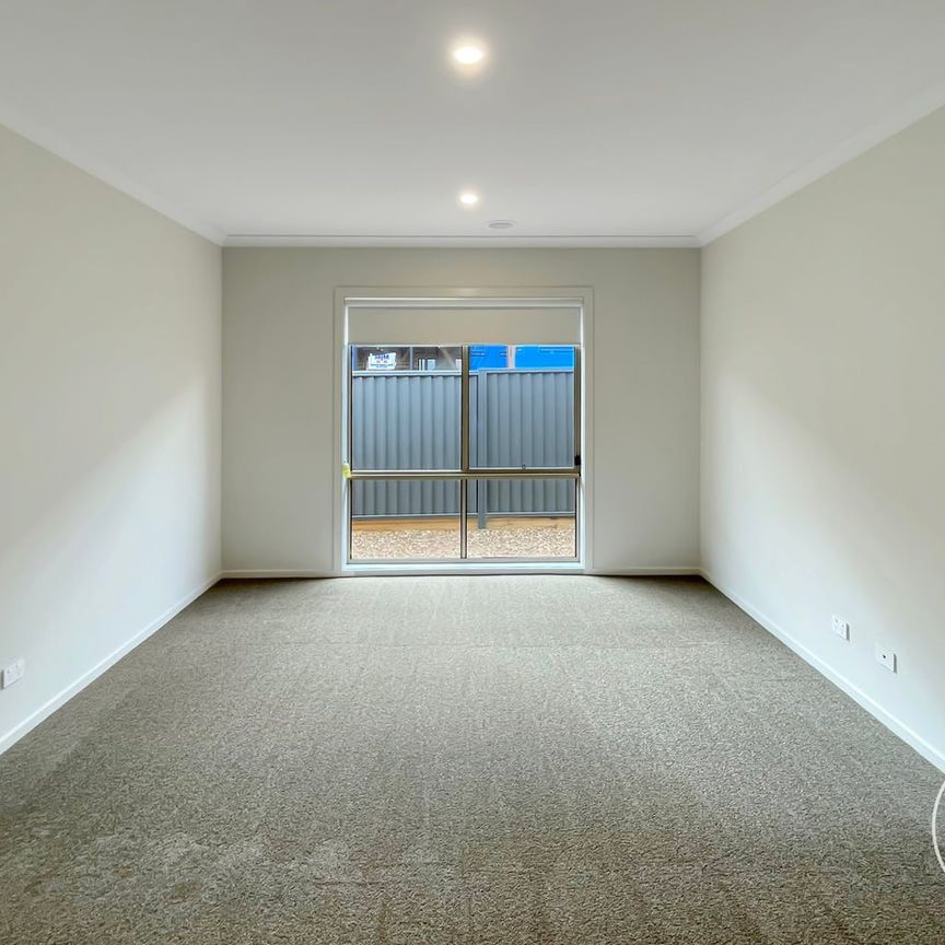 FOUR BEDROOM HOME IN LUCAS RISE - Photo 1