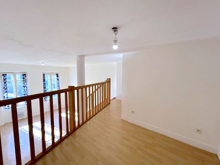 A LOUER APPARTEMENT 2 PIÈCES AVEC MEZZANINE- CAVIGNAC CENTRE - Photo 5