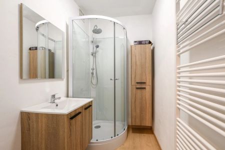 Gerenoveerd 2-slaapkamer appartement in Wenduine te huur - Photo 2