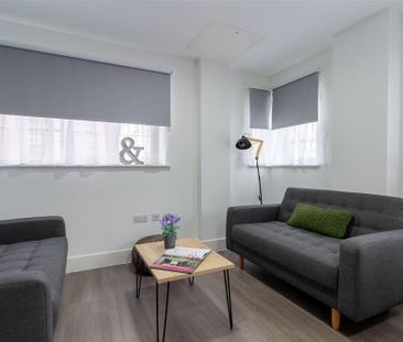 1 bedroom in a flat share to rent - Photo 1