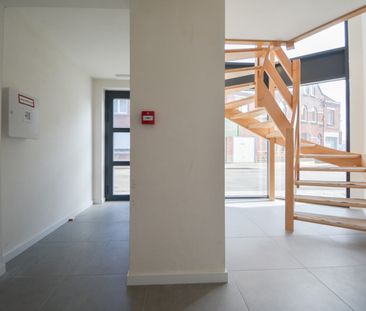 Nieuwbouw dakappartement te hartje Izegem - Photo 1