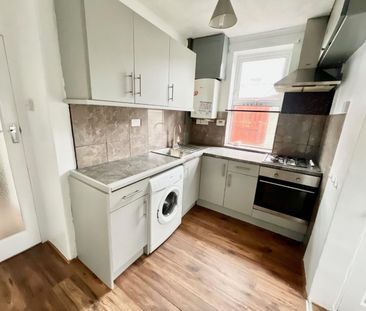 3 bedroom House To Let - Photo 6