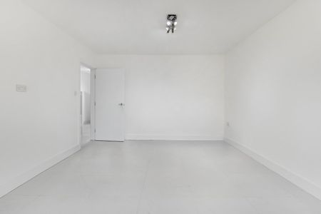 Victoria Avenue, Wembley, HA9 - Photo 4