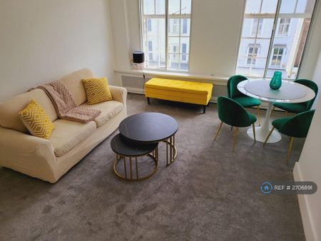 2 bedroom flat to rent - Photo 2