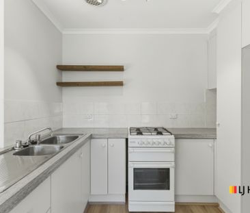 Neat and Tidy 3 Bedroom Home - Photo 5