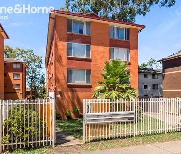 5/14 Forbes Street, Warwick Farm, NSW 2170 - Photo 4