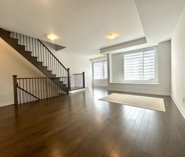 For Lease - 932 Isaac Phillips Way, Newmarket, Ontario - Photo 3