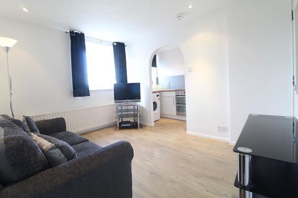 1 bedroom flat to rent - Photo 1
