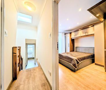 3 bedroom flat to rent - Photo 6