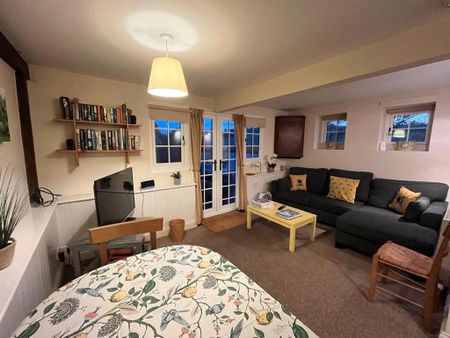 2 bedroom detached house to rent - Photo 2