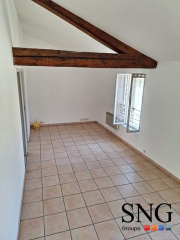 Appartement à louer, 3 pièces - Beaucaire 30300 - Photo 2