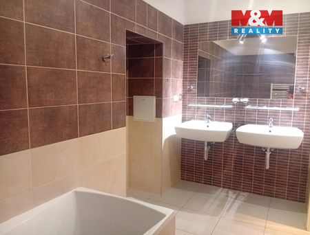 Pronájem bytu 3+1 125 m², Nádražní 245, Opočno - Photo 4