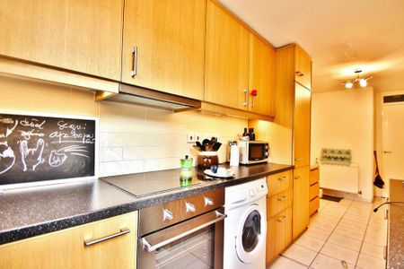 2 bedroom maisonette to rent - Photo 5