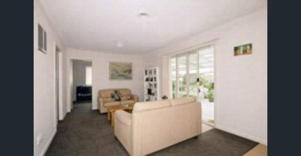Comfortable and Easy Living in the Heart of Cranbourne East - Photo 1