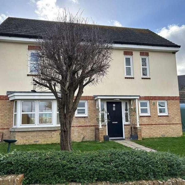 Fernhill Avenue, Weymouth, DT4 - Photo 1