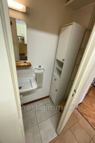 Centre-ville, Location appartement 2 pièces 28 m² - Photo 2