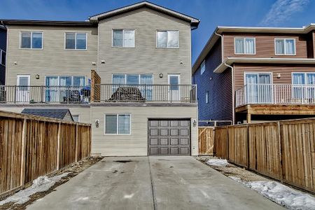 561 Savanna Boulevard Northeast, Calgary - Photo 3