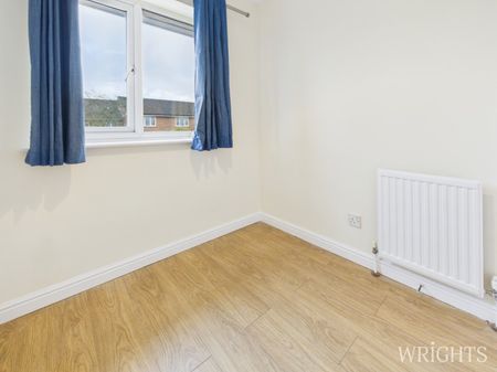 3 bedroom Mid Terraced House - Morecambe Close, Stevenage - Photo 5