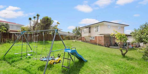 3 Bedrooms, Spacious Family Home - Photo 3