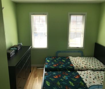 For Lease - 212 Chilcott Crescent, Newmarket, Ontario - Photo 5