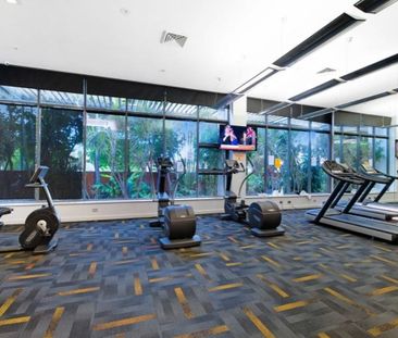 SPACIOUS TWO BEDROOM APARTMENT ON LEVEL 11 - RESORT-STYLE LIVING IN... - Photo 1