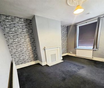 Lees Hall Road, Dewsbury, West Yorkshire, WF12 - Photo 4