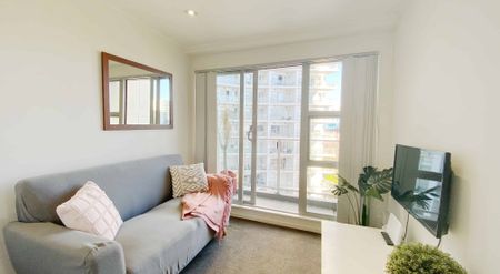 Bright Two-Bed with Openable Windows - CBD Living - Photo 3