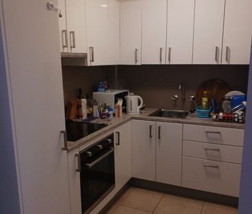 Room for rent, shared unit, furnished - Photo 1