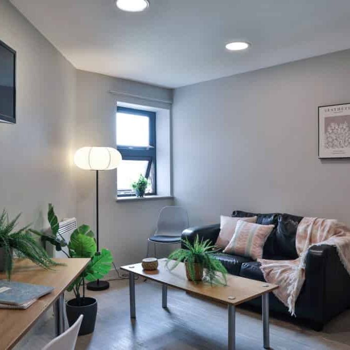 1 Bed Apartment - Photo 1