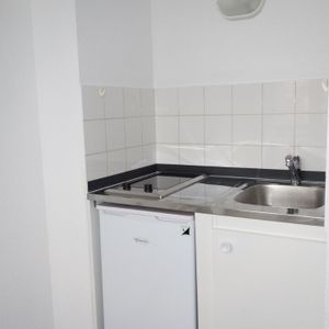 Location Appartement 1 pièce 29m² - Photo 2