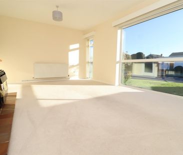 4 BED Detached house To rent - Photo 2