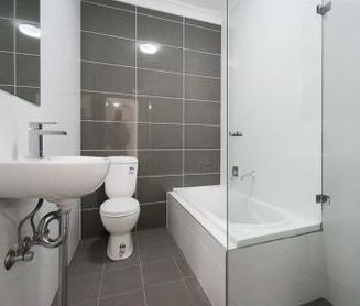 8/8A Northcote Road, HORNSBY NSW 2077 - Photo 1
