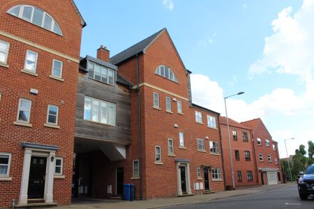 Stunning Duplex Two Bed Townhouse, Norwich - Photo 5