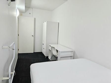 Neat and Fresh Apartment at Whitaker - Photo 2