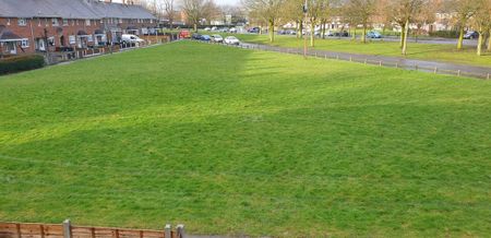 3 bedroom terraced house to rent - Photo 4