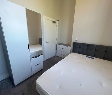 6, 117 University Street, Belfast, BT7 1HP - Photo 4